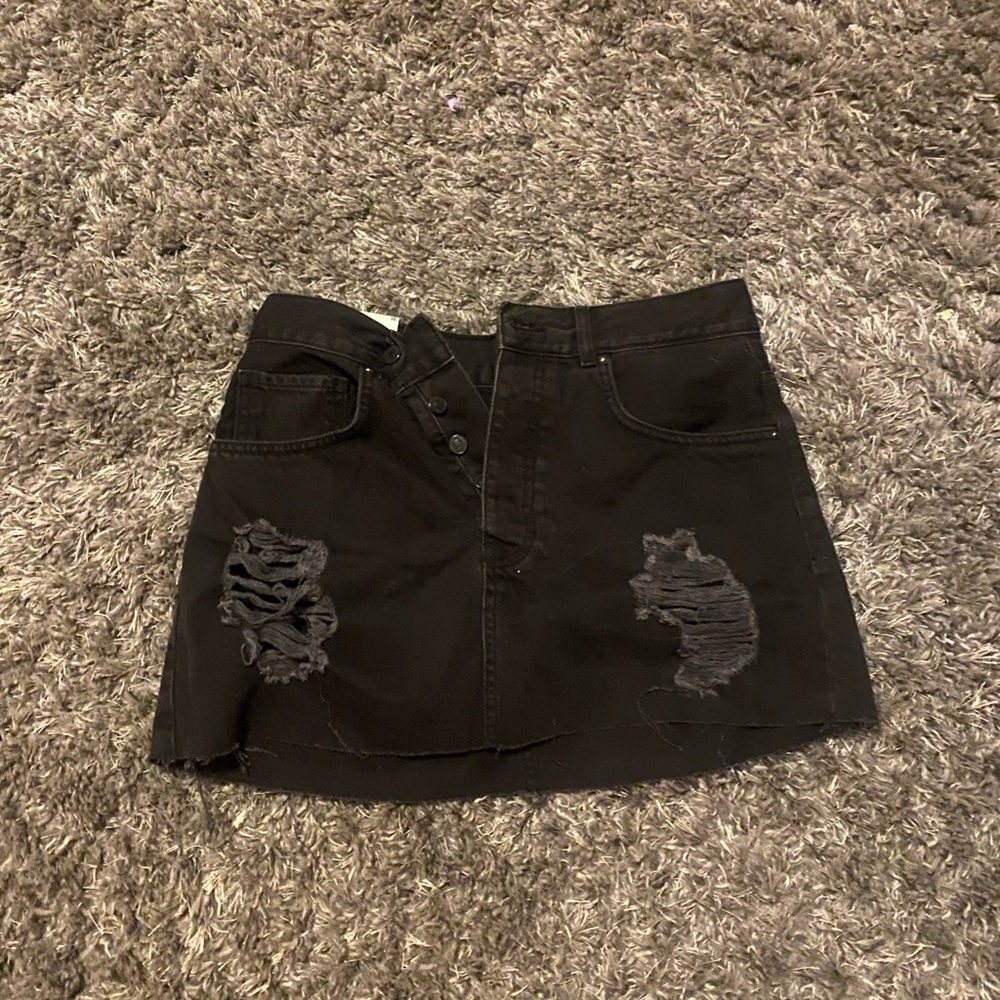 black forever 21 ripped skirt
